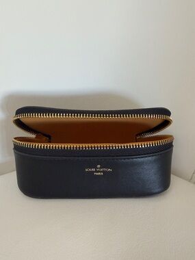 Louis Vuitton Brown Monogram Sunglasses Case pouch GM $590